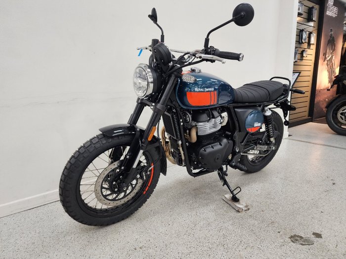 2026 Royal Enfield 2026 Royal Enfield 650CC INTERCEPTOR BEAR 650 Road Green