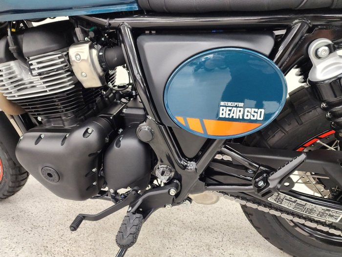 2026 Royal Enfield 2026 Royal Enfield 650CC INTERCEPTOR BEAR 650 Road Green