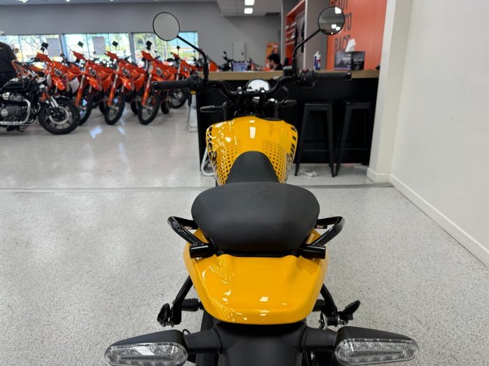 2026 Royal Enfield 2026 ROYAL ENFIELD 450CC GUERILLA 450 ROAD Yellow