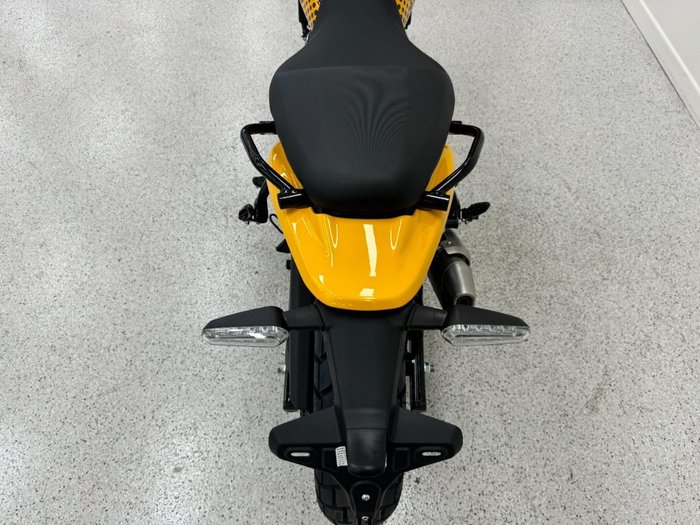 2026 Royal Enfield 2026 ROYAL ENFIELD 450CC GUERILLA 450 ROAD Yellow