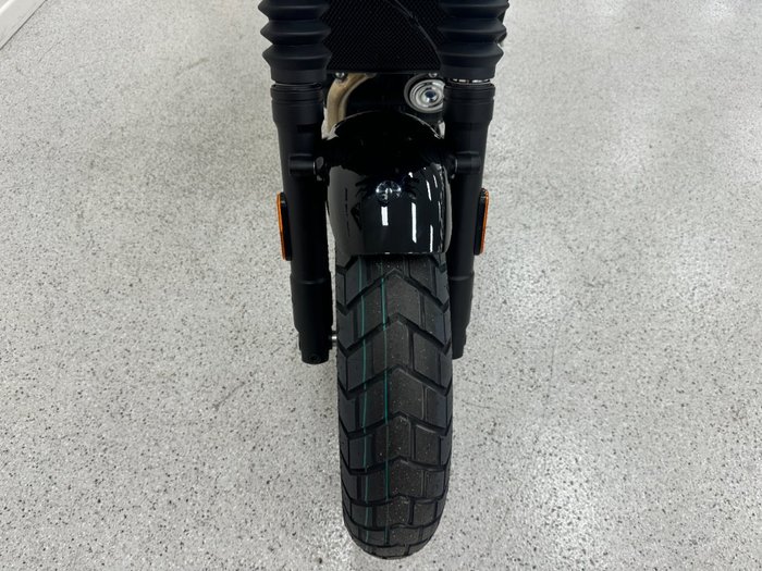 2026 Royal Enfield 2026 ROYAL ENFIELD 450CC GUERILLA 450 ROAD Yellow