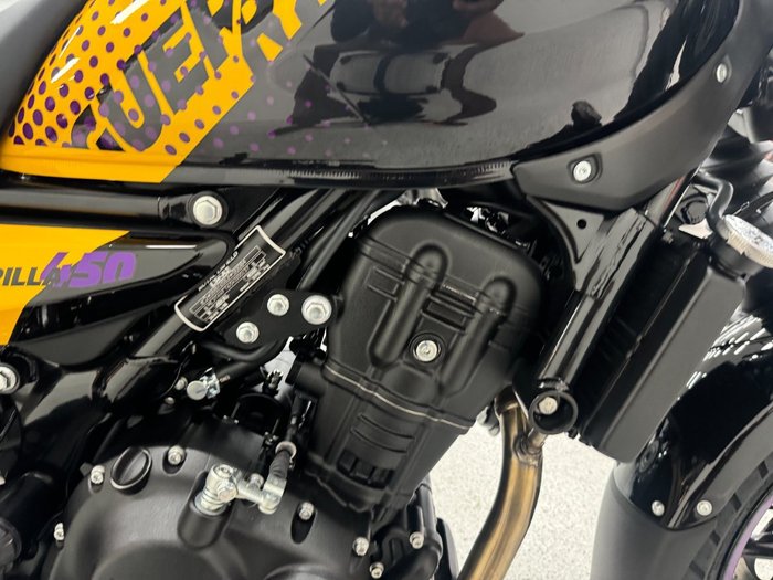 2026 Royal Enfield 2026 ROYAL ENFIELD 450CC GUERILLA 450 ROAD Yellow