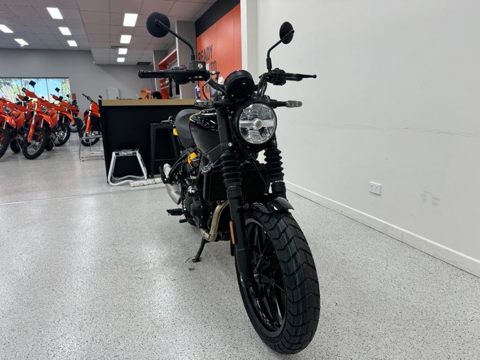 2026 Royal Enfield 2026 ROYAL ENFIELD 450CC GUERILLA 450 ROAD Yellow