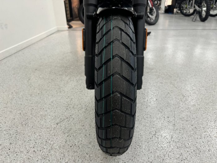 2026 Royal Enfield 2026 ROYAL ENFIELD 450CC GUERILLA 450 ROAD Yellow