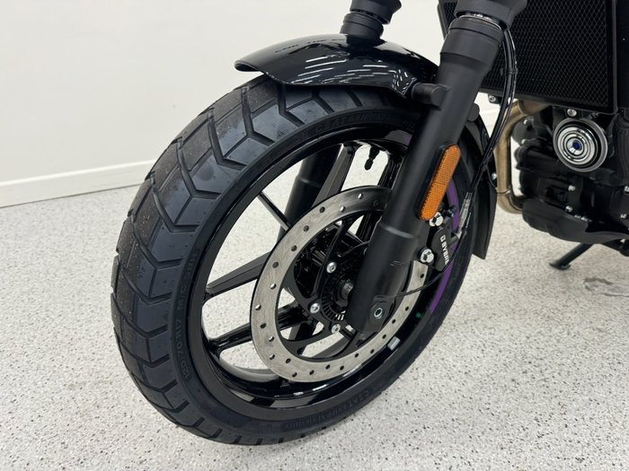 2026 Royal Enfield 2026 ROYAL ENFIELD 450CC GUERILLA 450 ROAD Yellow