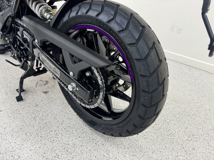 2026 Royal Enfield 2026 ROYAL ENFIELD 450CC GUERILLA 450 ROAD Yellow