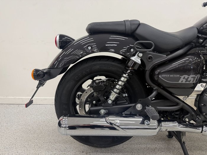 2026 Royal Enfield SUPER METEOR 650 Black