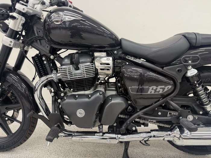 2026 Royal Enfield SUPER METEOR 650 Black