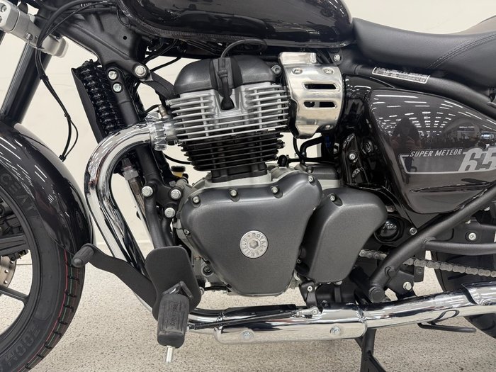 2026 Royal Enfield SUPER METEOR 650 Black