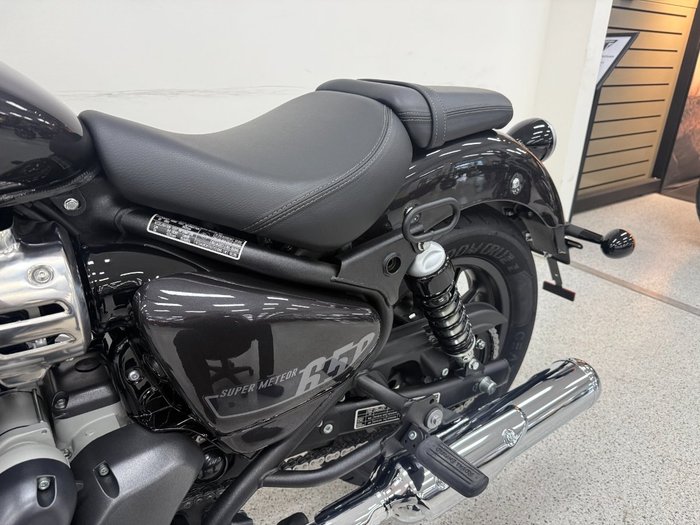 2026 Royal Enfield SUPER METEOR 650 Black