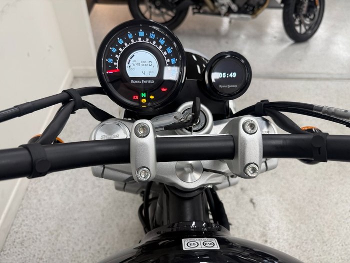 2026 Royal Enfield SUPER METEOR 650 Black