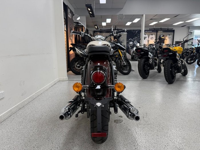 2025 Royal Enfield CLASSIC 650 Red