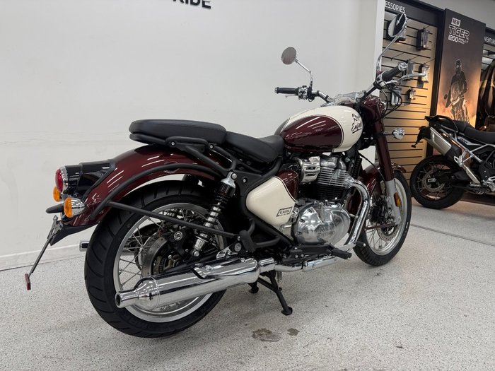 2025 Royal Enfield CLASSIC 650 Red