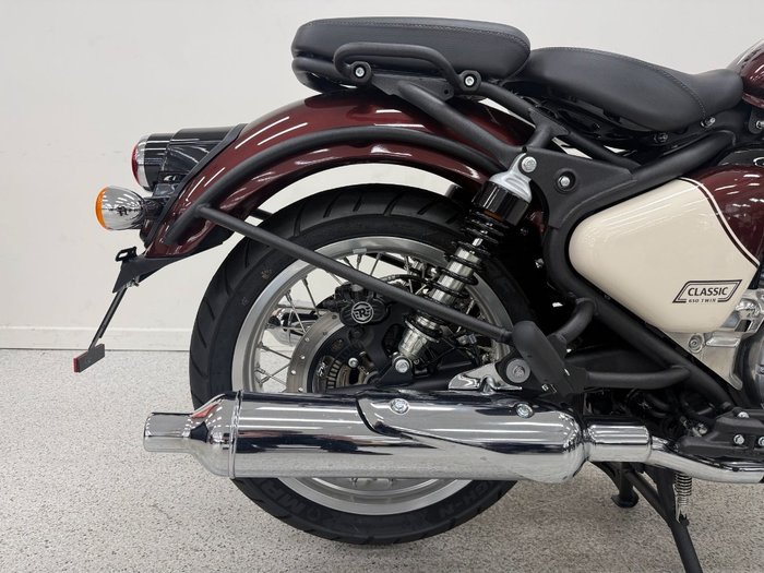 2025 Royal Enfield CLASSIC 650 Red