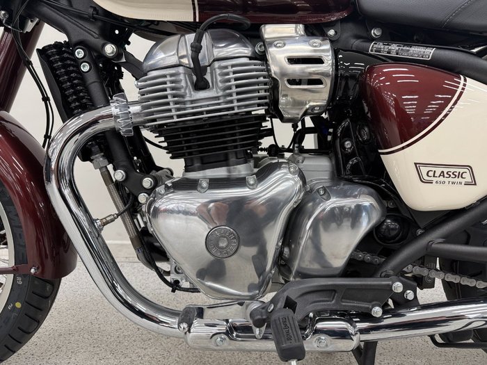 2025 Royal Enfield CLASSIC 650 Red