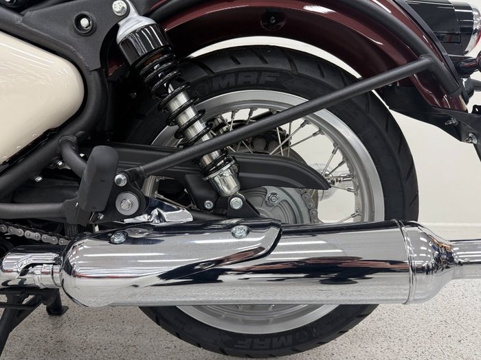 2025 Royal Enfield CLASSIC 650 Red