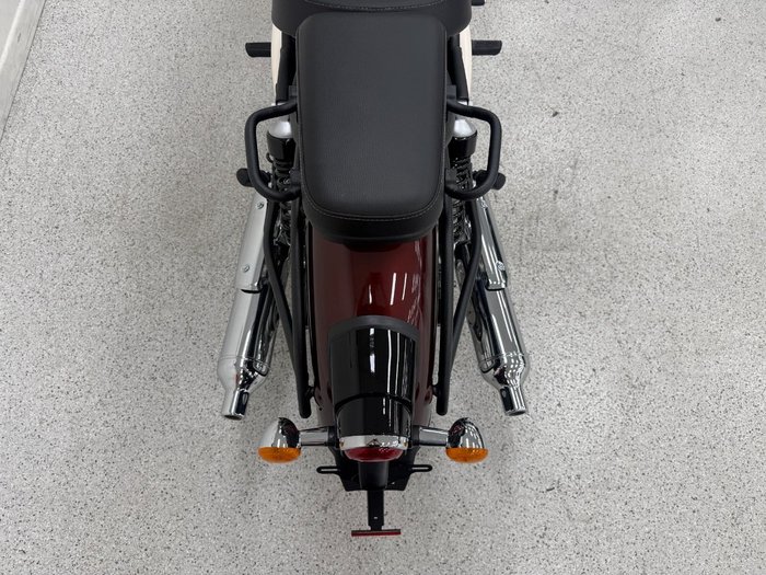 2025 Royal Enfield CLASSIC 650 Red