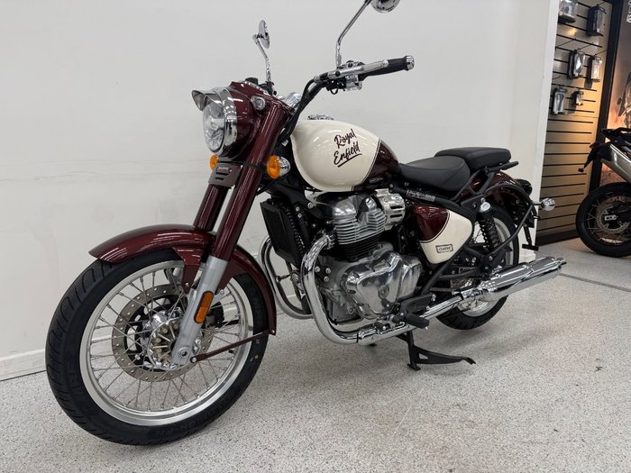 2025 Royal Enfield CLASSIC 650 Red