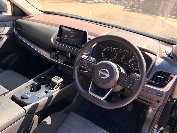 2025 Nissan X-TRAIL ST