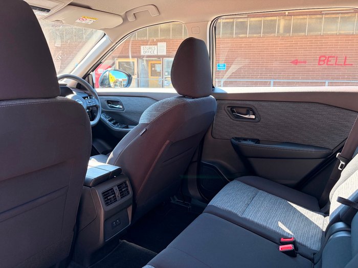 2025 Nissan X-TRAIL ST