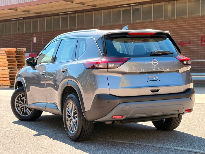 2025 Nissan X-TRAIL ST