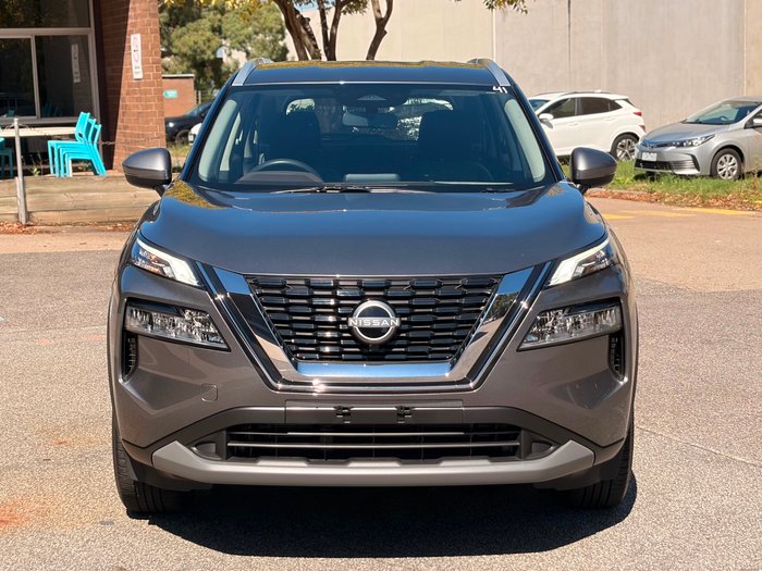 2025 Nissan X-TRAIL ST