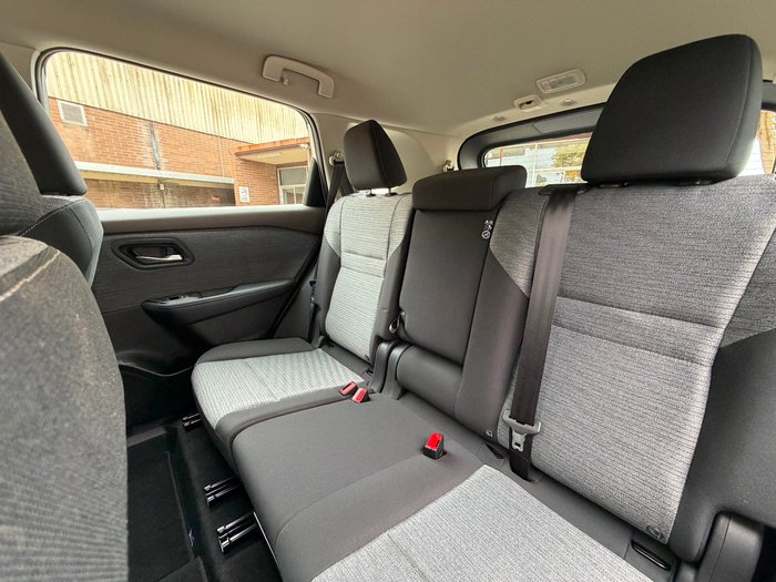 2025 Nissan X-TRAIL ST