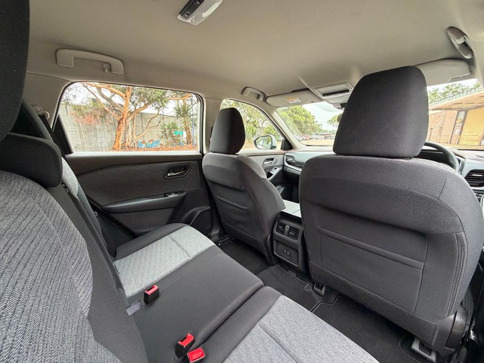 2025 Nissan X-TRAIL ST