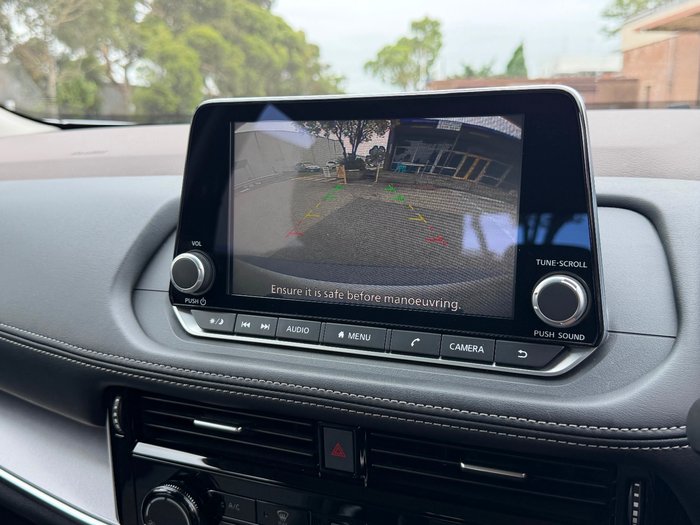 2025 Nissan X-TRAIL ST