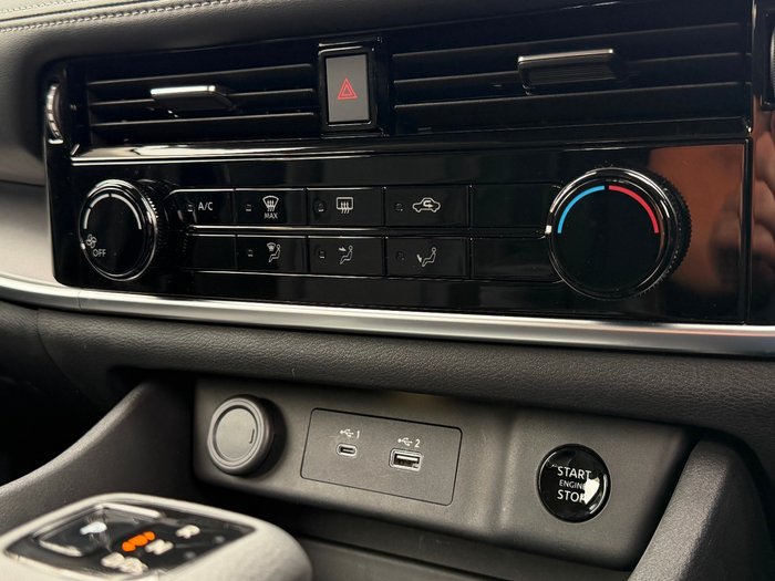 2025 Nissan X-TRAIL ST