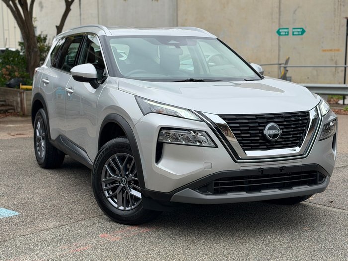 2025 Nissan X-TRAIL ST