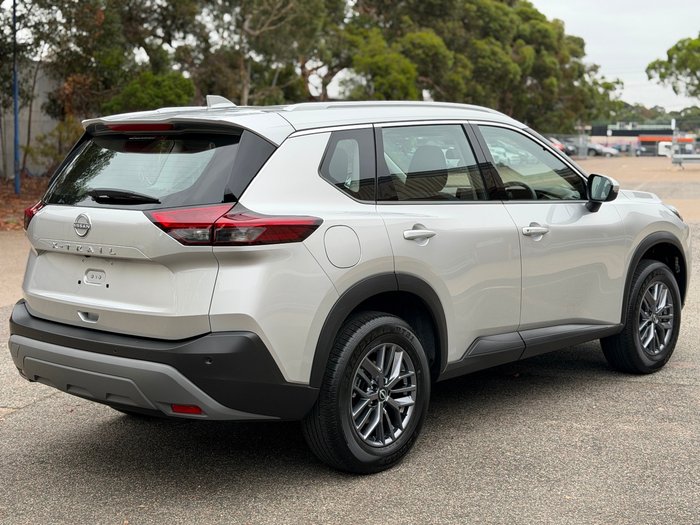 2025 Nissan X-TRAIL ST