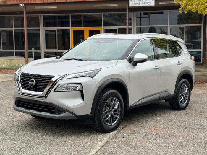 2025 Nissan X-TRAIL ST