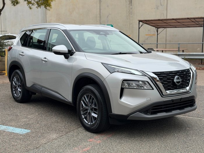 2025 Nissan X-TRAIL ST