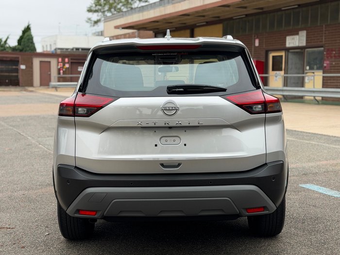 2025 Nissan X-TRAIL ST