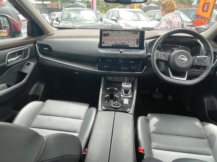 2025 Nissan X-TRAIL ST-L