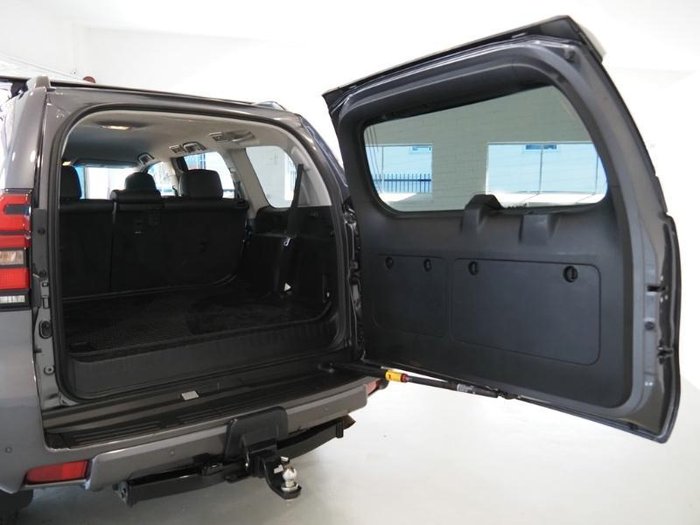 2022 Toyota Landcruiser Prado VX