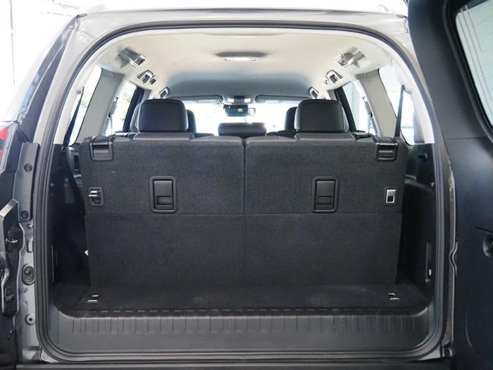 2022 Toyota Landcruiser Prado VX