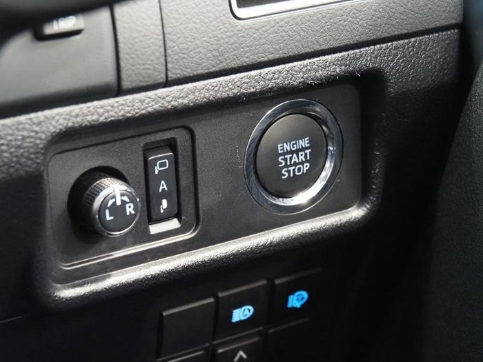 2022 Toyota Landcruiser Prado VX