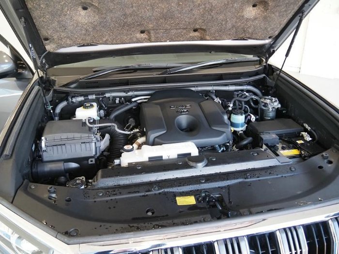 2022 Toyota Landcruiser Prado VX