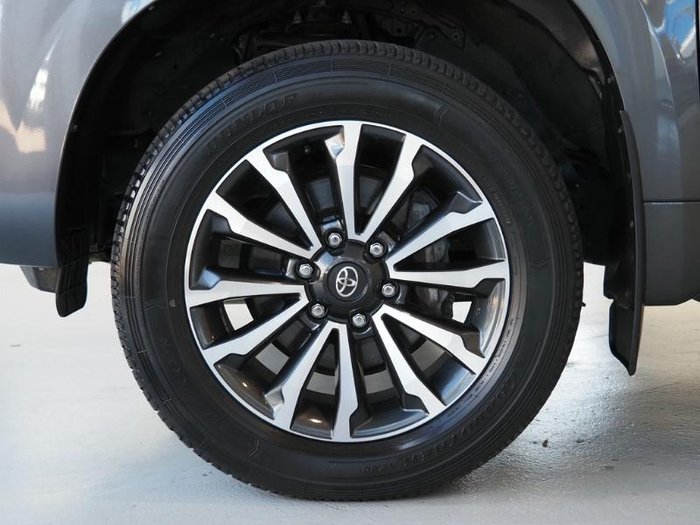 2022 Toyota Landcruiser Prado VX