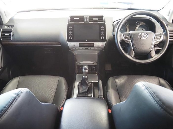 2022 Toyota Landcruiser Prado VX