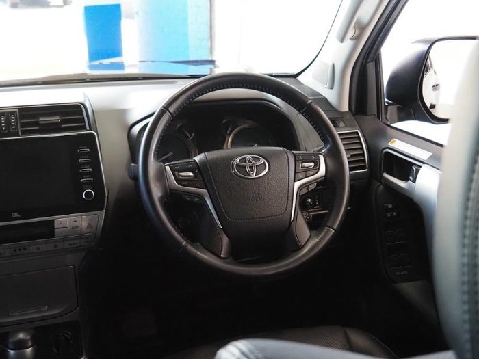 2022 Toyota Landcruiser Prado VX