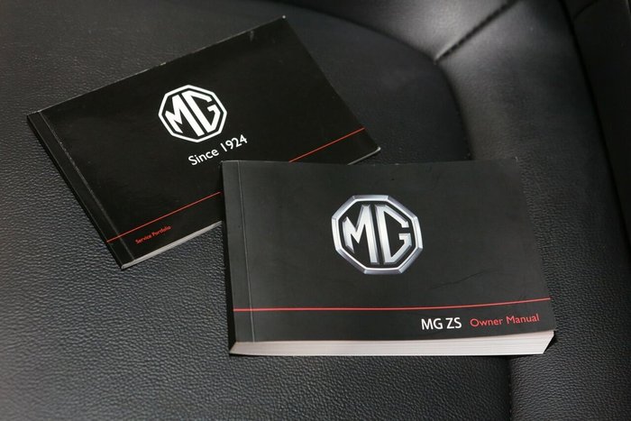 2023 MG ZST Essence