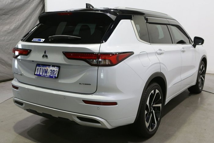 2023 Mitsubishi Outlander Exceed Tourer