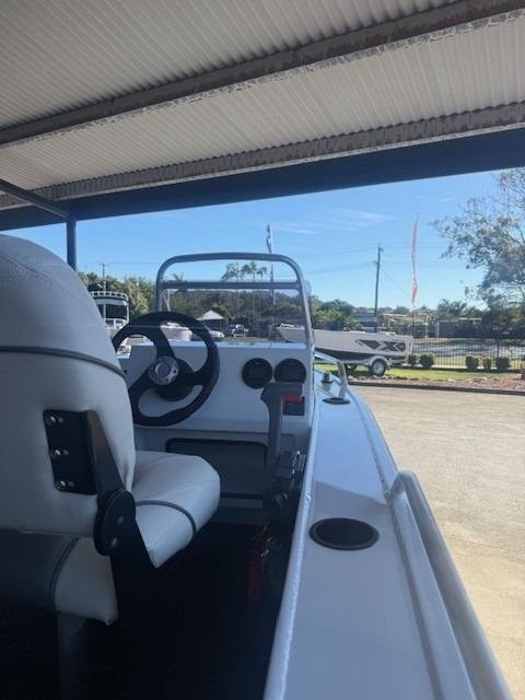 2025 QUINTREX 420 Renegade SC