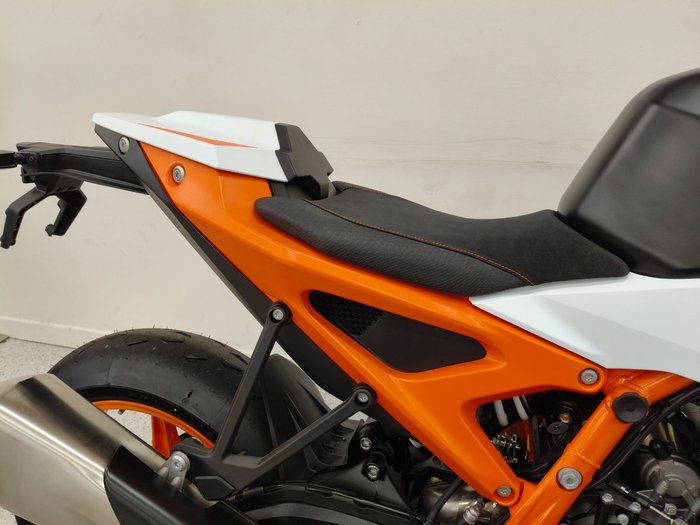 2026 Ktm 990 DUKE Orange