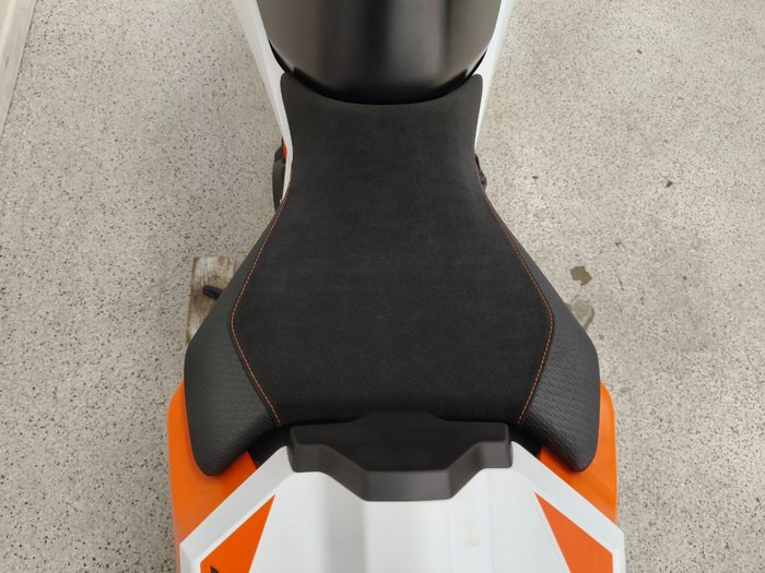 2026 Ktm 990 DUKE Orange