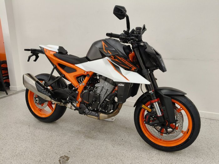 2025 Ktm 990 DUKE Orange