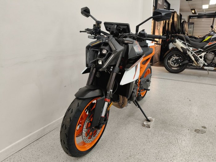 2026 Ktm 990 DUKE Orange